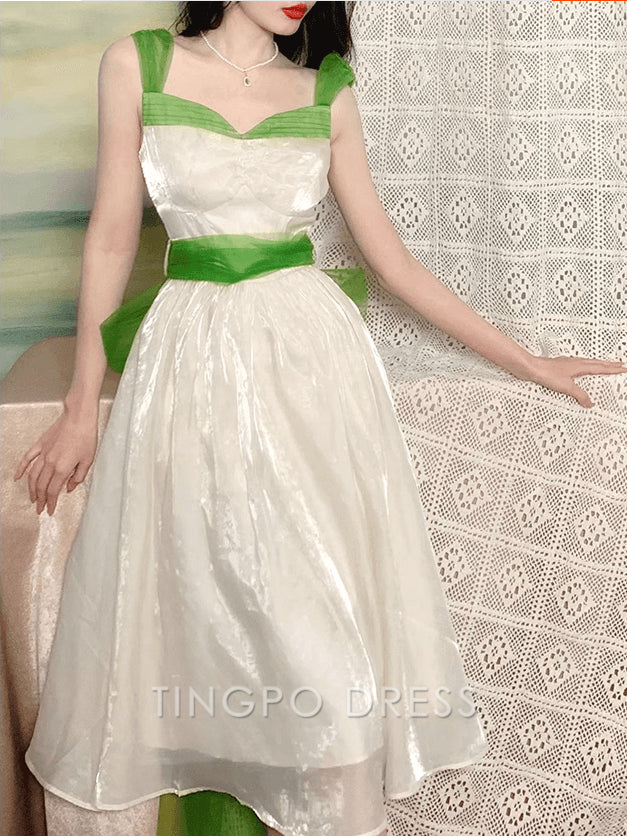 TingPo Wholesale Elegant Sweetheart Neckline Light Apricot Vintage Slip Dress with Detachable Green Waist Tulle